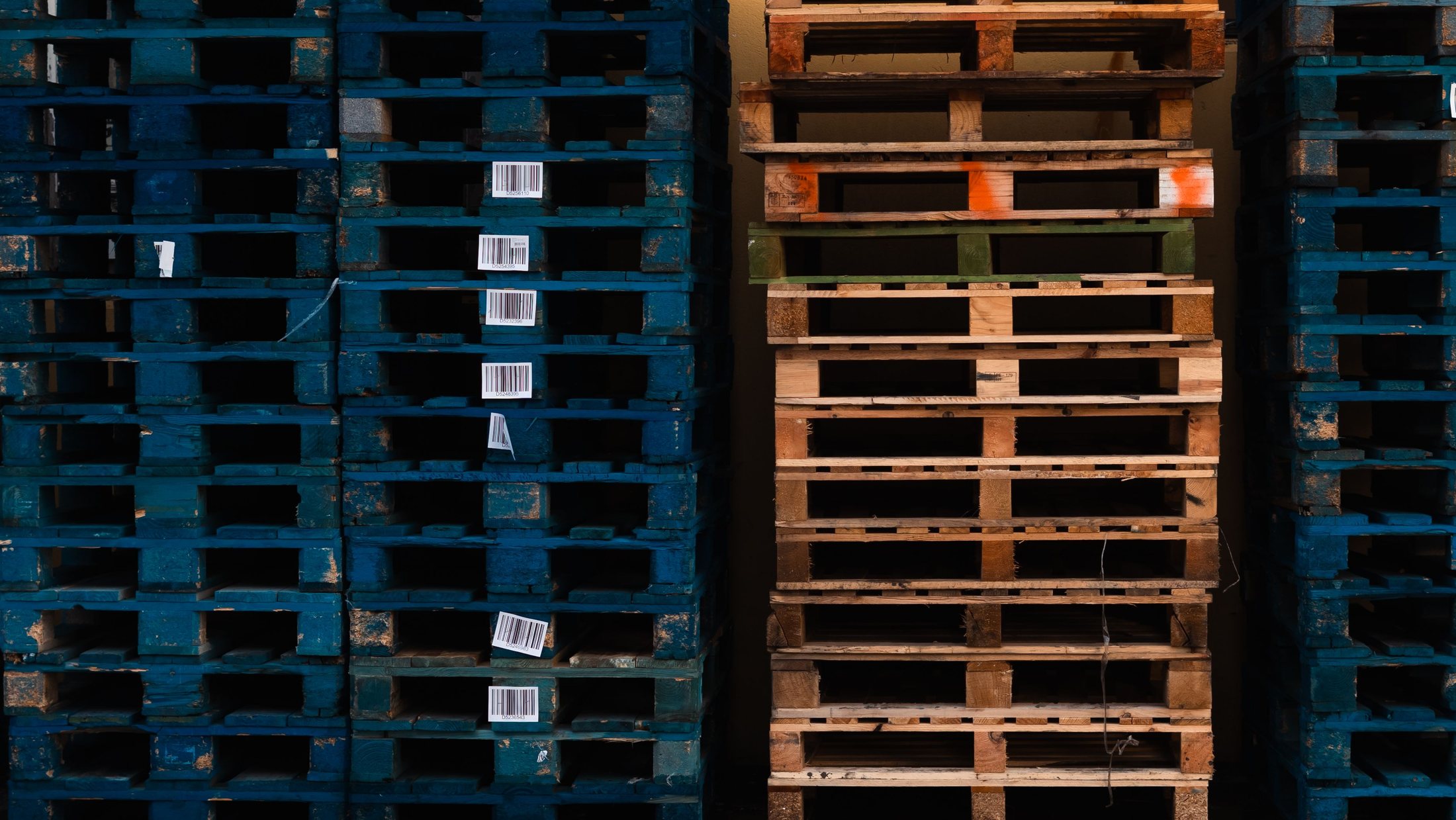 Organized pallets in a warehouse